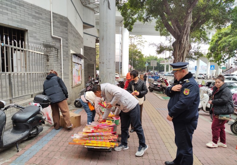 春节团圆时刻，谁在默默守护城市秩序？致敬400名坚守岗位的执法人员  第2张