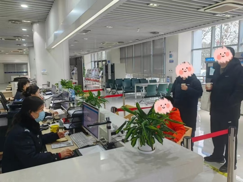 春节期间,灞桥公安如何守护你的平安?揭秘他们的暖心行动 第4张 春节期间,灞桥公安如何守护你的平安?揭秘他们的暖心行动 第4张