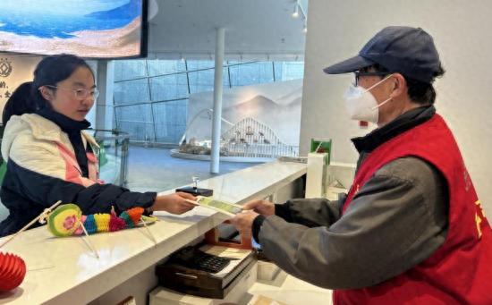 杭州西湖博物馆新春活动为何如此火爆？志愿者们的付出让人感动不已  第1张