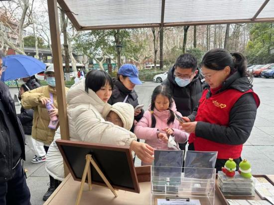 杭州西湖博物馆新春活动为何如此火爆？志愿者们的付出让人感动不已  第10张