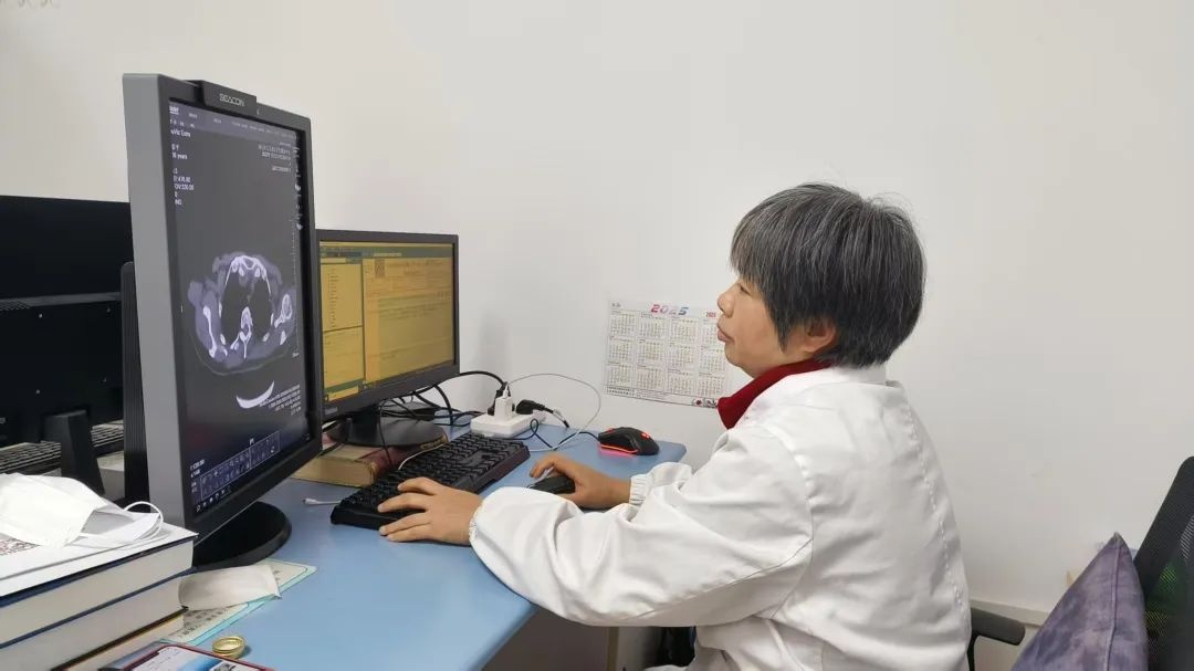 蛇年首个工作日，闵行区白衣天使们在忙些什么？揭秘医者仁心的忙碌场景  第2张