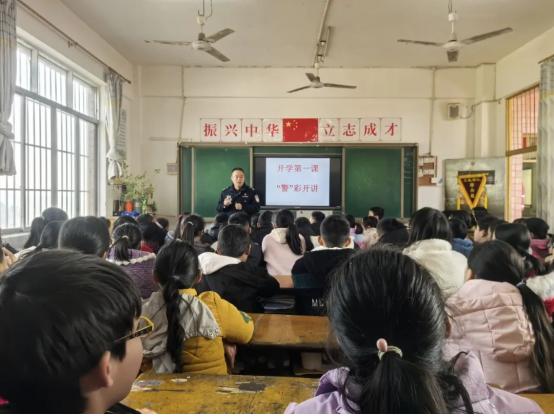 开学第一课竟然这样上！四川资阳禁毒宣讲团如何震撼学生心灵？  第4张