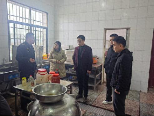 湘潭县校园食品安全大检查，你的孩子吃得放心吗？