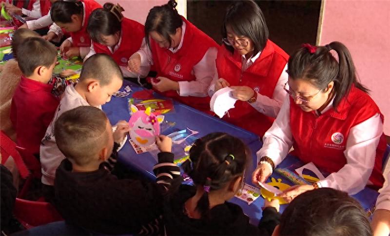 学雷锋月，他们为社区和特殊学校带来了怎样的温暖与改变？  第1张