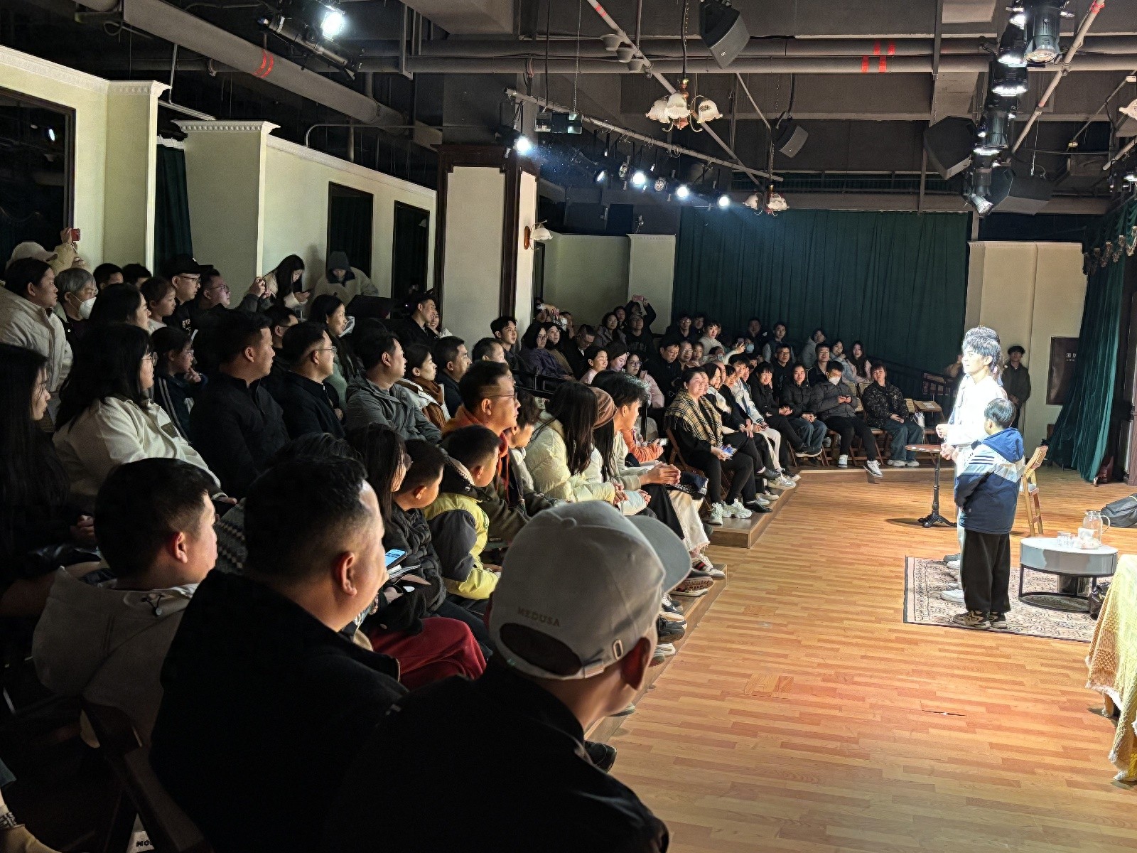 郁禾首演震撼长沙！母子矛盾如何化解？感人至深的话剧等你来见证