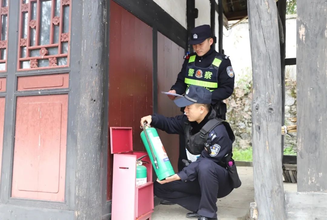 二月为何如此特别？思南县公安局大河坝派出所的浪漫与荣耀  第5张