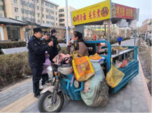 校园周边烧烤摊整治大行动，你孩子的饮食安全有保障了吗？