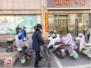 她们如何用柔情与细腻改变城市管理？揭秘甘州区北街女城管的非凡故事  第1张