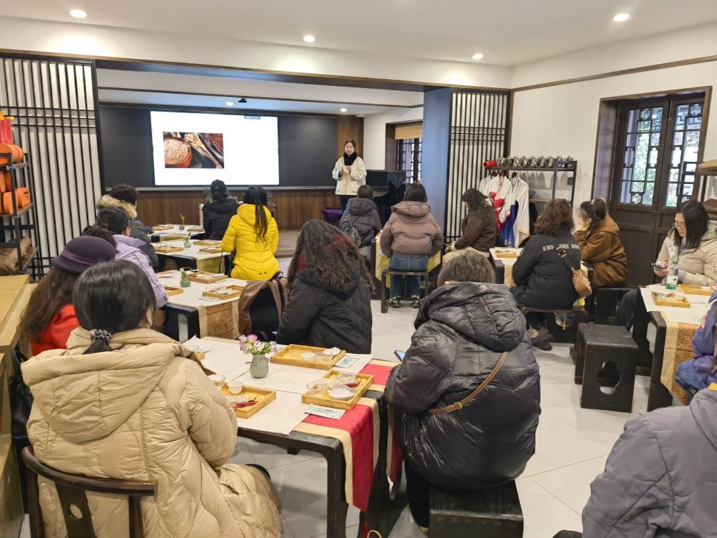 三八妇女节，江汉区总工会如何让女职工在古琴台体验千年雅韵？  第6张