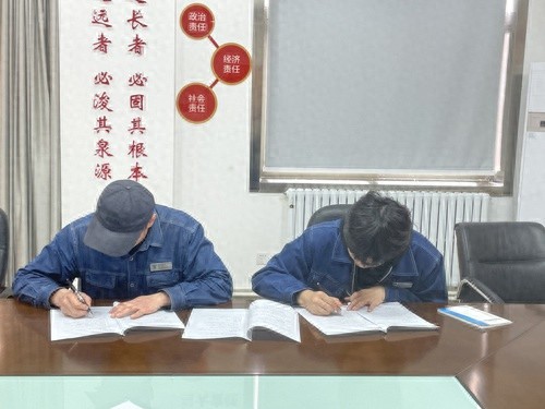 师带徒活动掀起学习热潮，新员工如何快速成长为业务骨干？