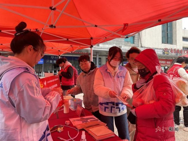 南昌工学院志愿者如何用青春力量点亮老年人的幸福时光？  第3张