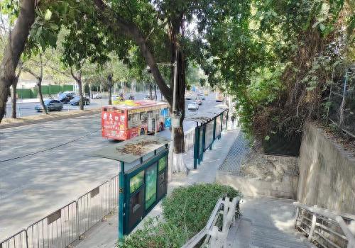 云台花园人行道改造完成！你猜现在有多宽？
