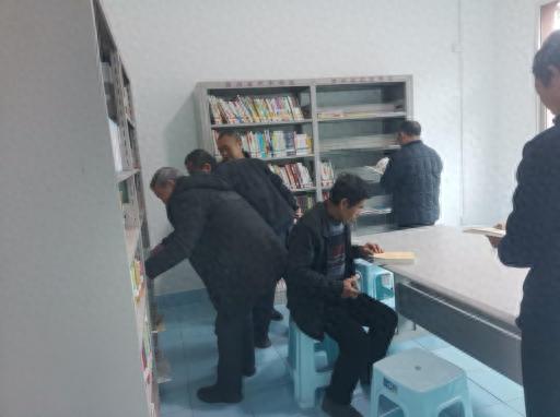 兴义市慈善总会投入10万元，马岭社区老年幸福院如何改变老年人生活？  第1张