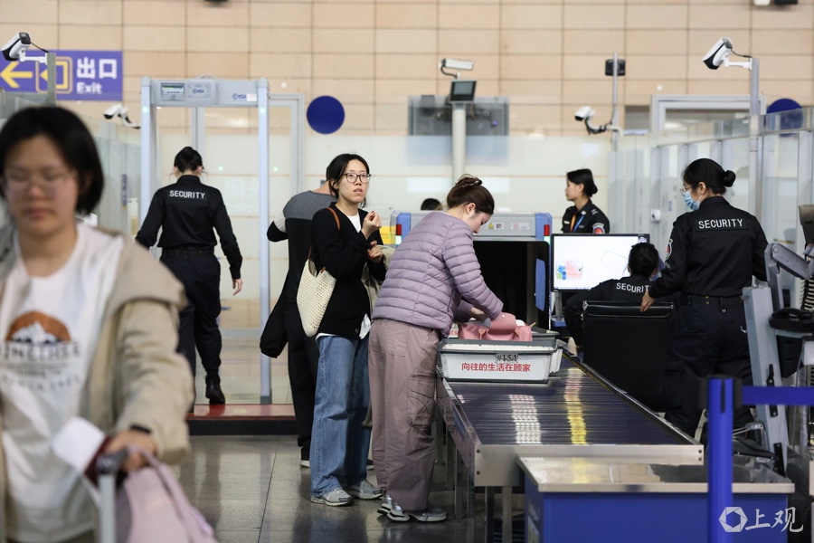 2025年清明假期上海机场客流高峰!你准备好拼假出游了吗?  第7张