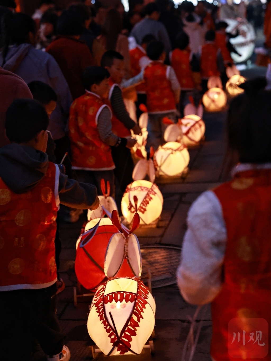 崇州元通古镇第271届春台会提灯巡游，271节老龙+242萌娃，你见过吗  第11张
