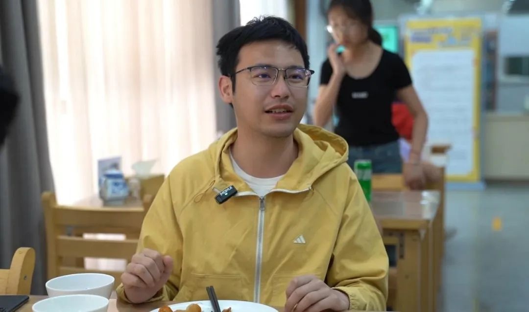 五一假期！敦煌市市直机关食堂凭啥成新晋网红打卡点？  第2张