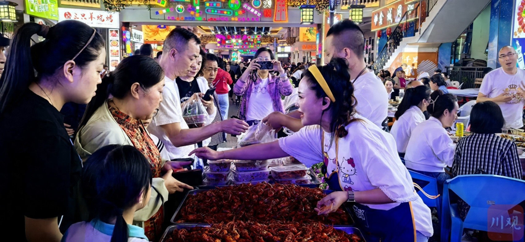 烟火利州十二坊开街，好吃好玩还有龙虾知识问答？快来