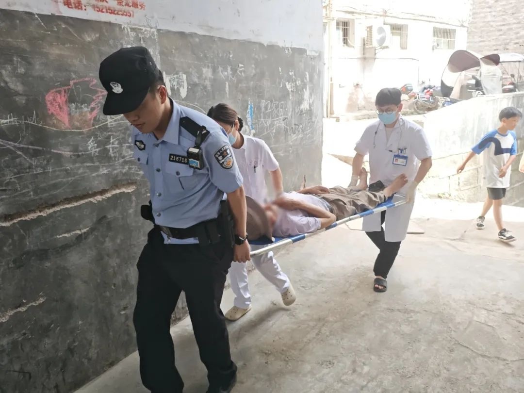 五一假期别人在团聚，他们却默默守护，难道守护比团聚还重要？  第2张