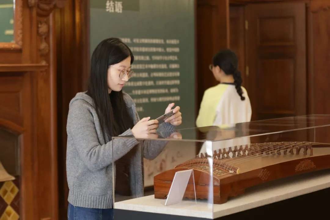 五一小长假，上海音乐学院为何被2万多支鲜花装点？这场音乐会快闪你看了吗  第5张