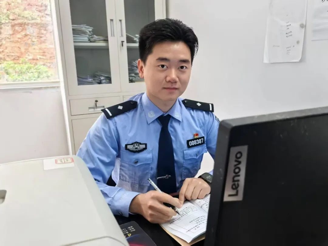 00后民警徐睿热血守护群众日常！他的故事你知道吗？  第4张