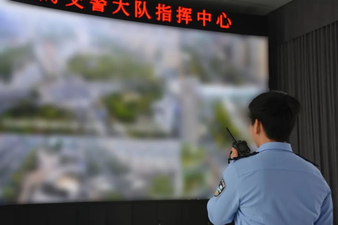 五一交通高峰！霞浦这位女交警的坚守与担当有多震撼？  第5张