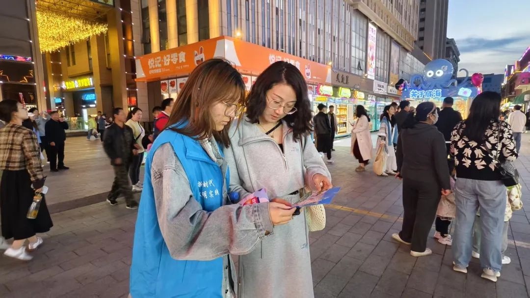 五一打卡网红路等标配吸引游客，志愿蓝保障体验！你去过吗？  第3张
