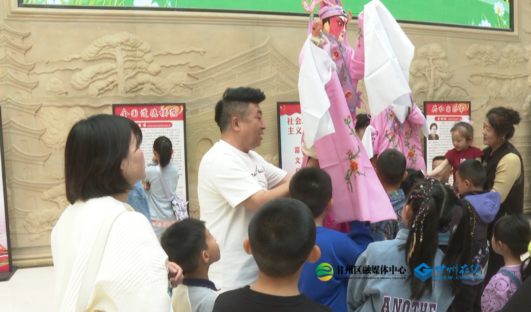 五一假期甘州市民纷纷涌向文化场所,背后原因究竟是什么? 第4张 五一假期甘州市民纷纷涌向文化场所,背后原因究竟是什么? 第4张