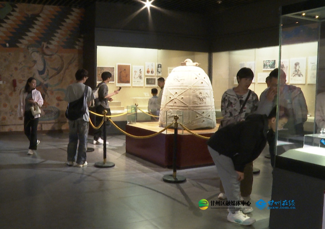 五一假期甘州市民纷纷涌向文化场所,背后原因究竟是什么? 第5张 五一假期甘州市民纷纷涌向文化场所,背后原因究竟是什么? 第5张