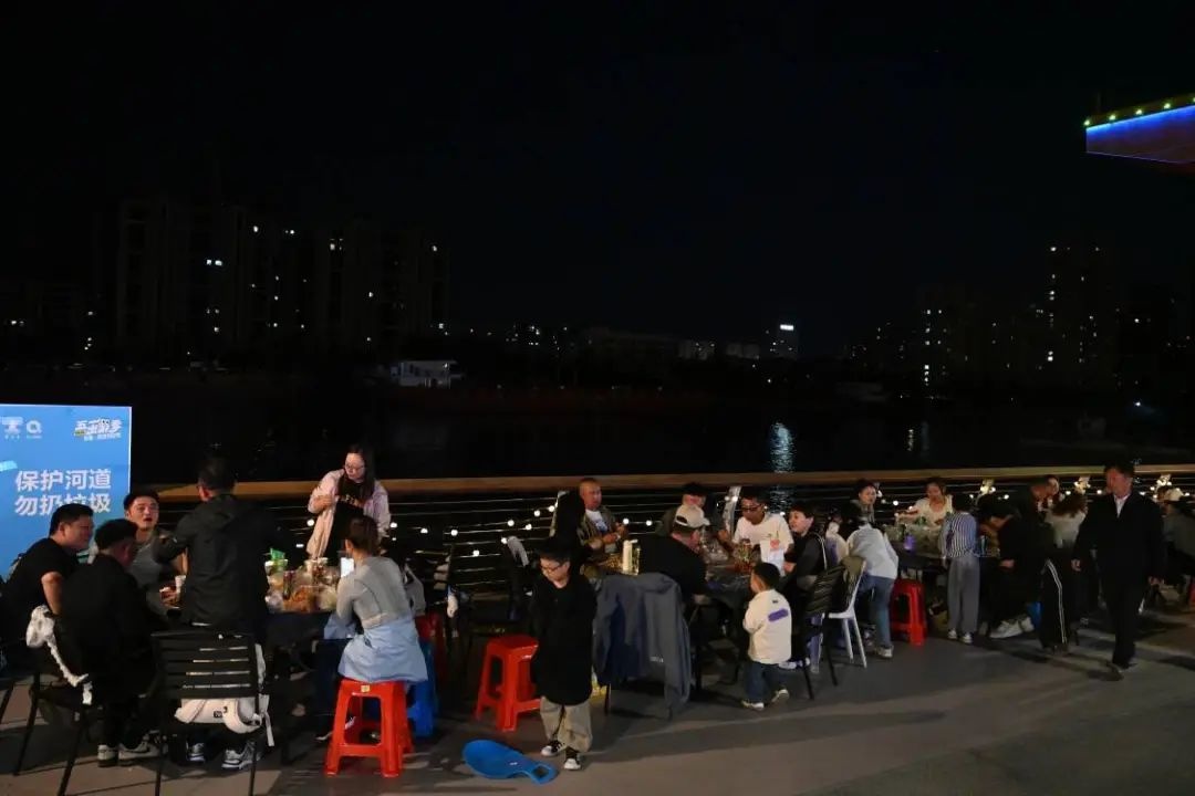 五一小长假东港龙虾狂欢节嗨翻！你还不快来？  第4张