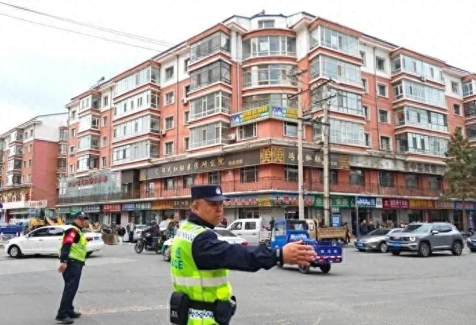 五一假期扶余交警全力保障出行安全！三项举措究竟咋做到的？