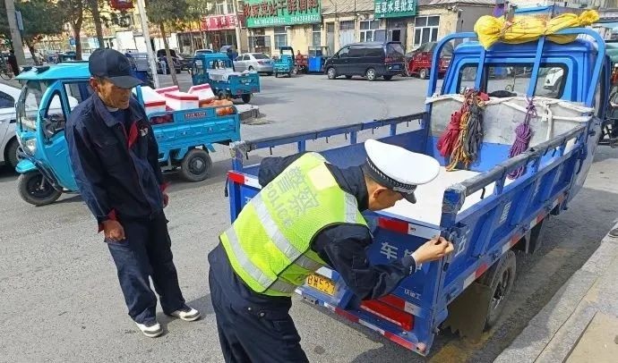五一假期扶余交警全力保障出行安全！三项举措究竟咋做到的？  第2张