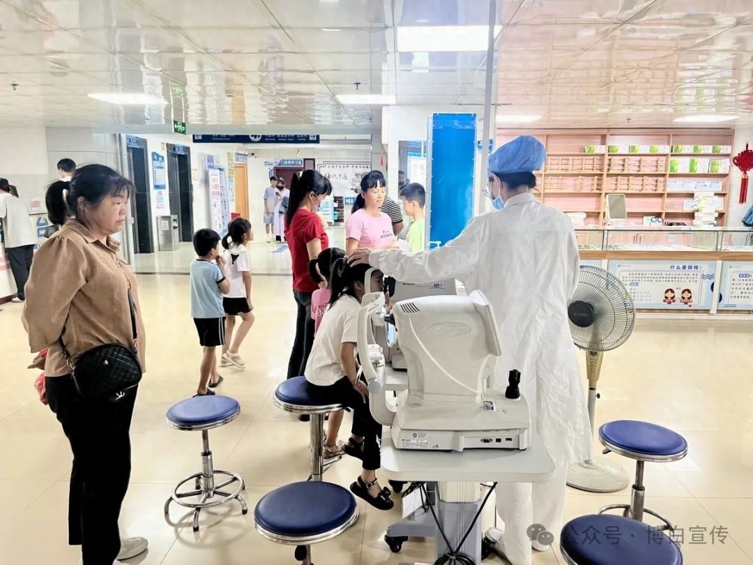 五一别人休假他们却坚守！县人民医院医护人员为何如此拼命？