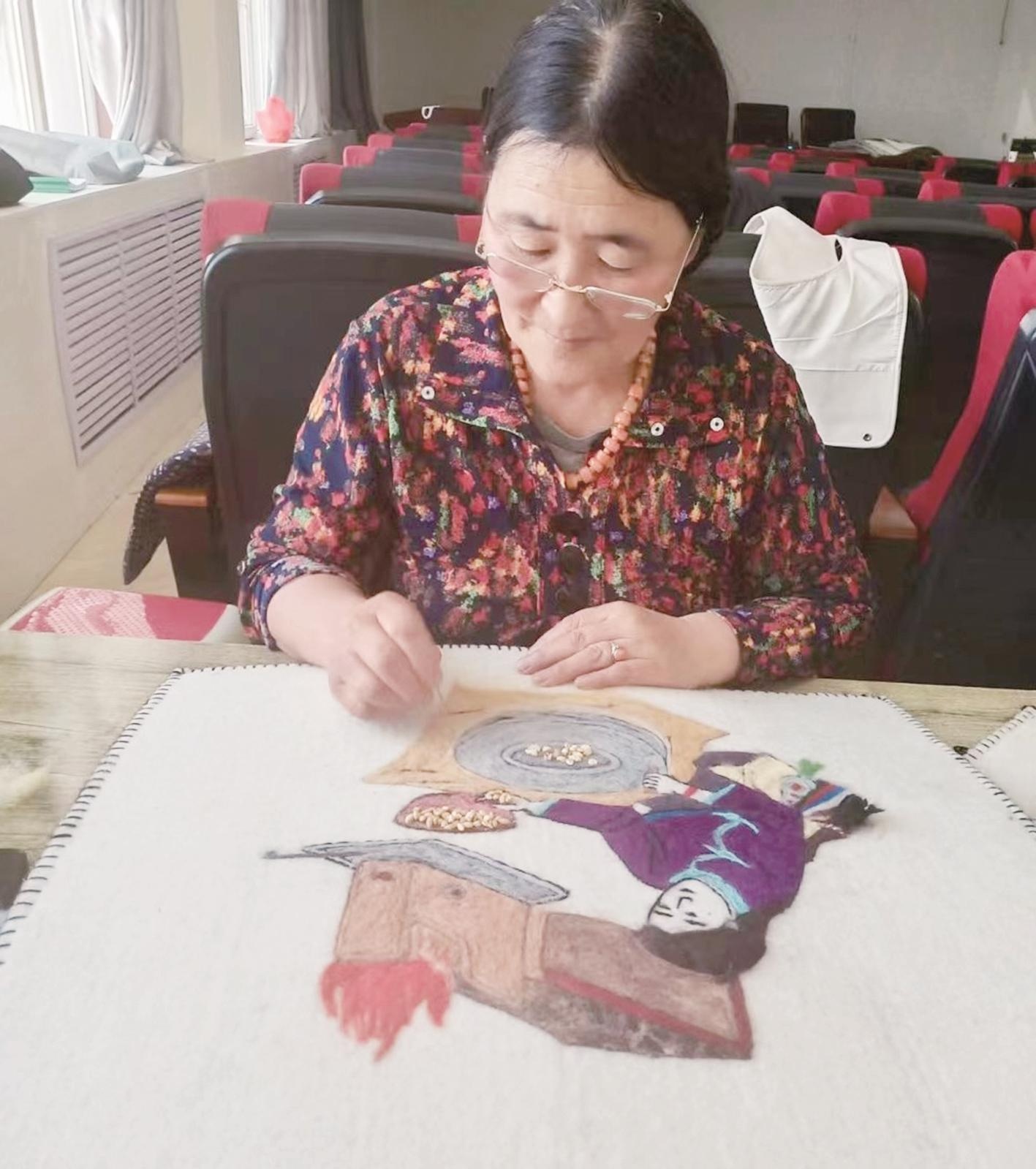 63岁才让卓玛如何用6年时间掌握8道复杂工序，成为非遗传承人？  第2张