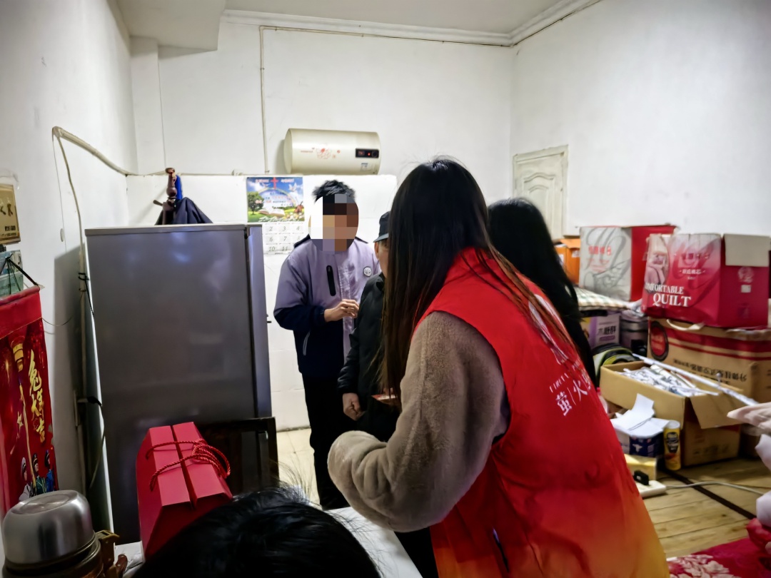 湖州微光传递慈善项目组再度行动！他们如何为困难学生带去温暖与关爱？  第2张