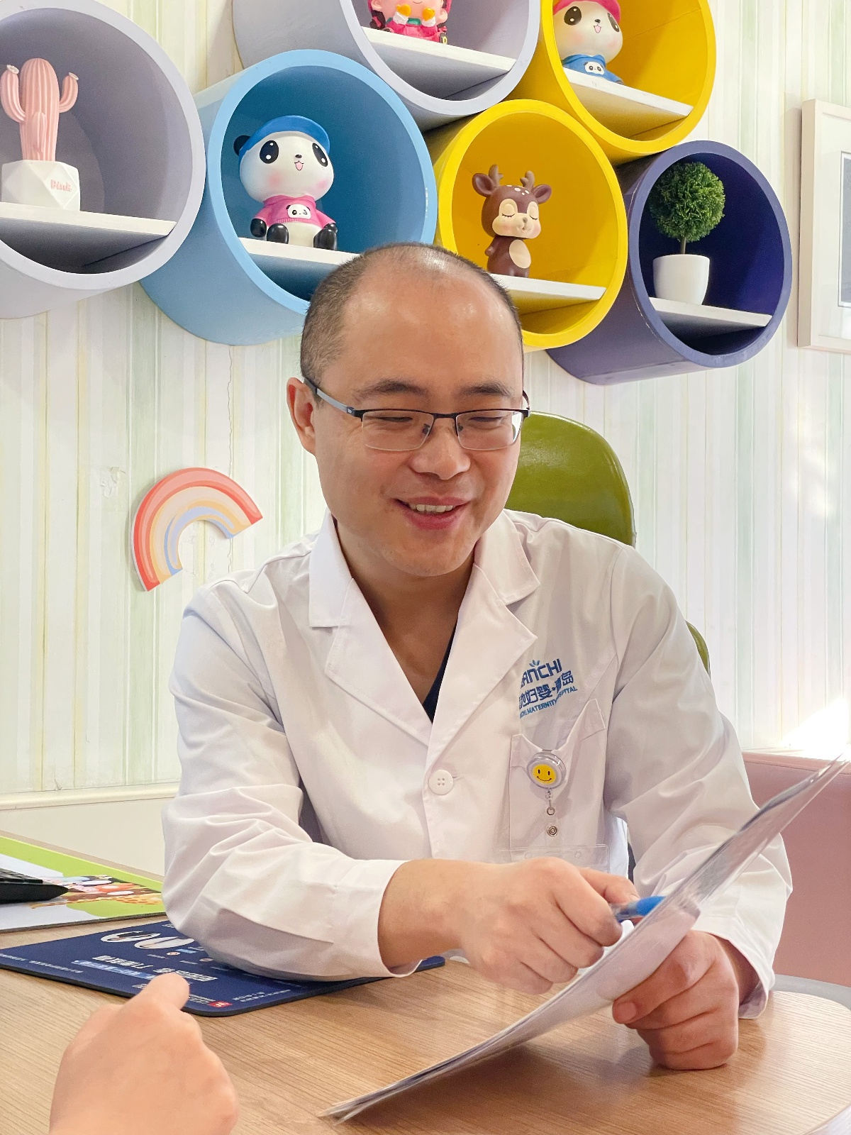 儿童发育行为问题逐年上升，青岛莲池妇婴医院如何破解治疗难题？  第3张