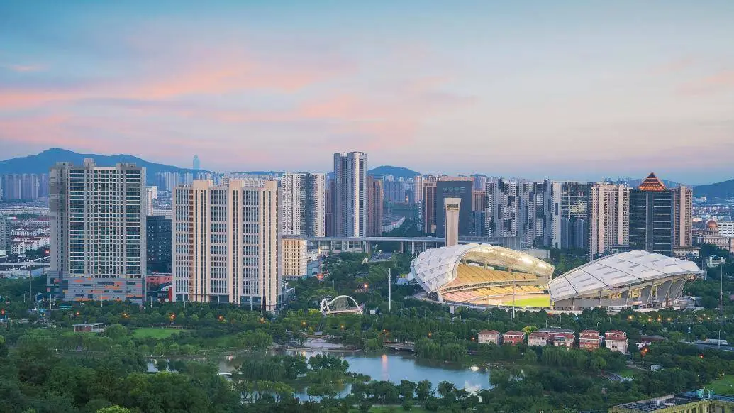 江阴GDP即将突破5000亿！这个县级市凭什么成为中国制造业第一县？