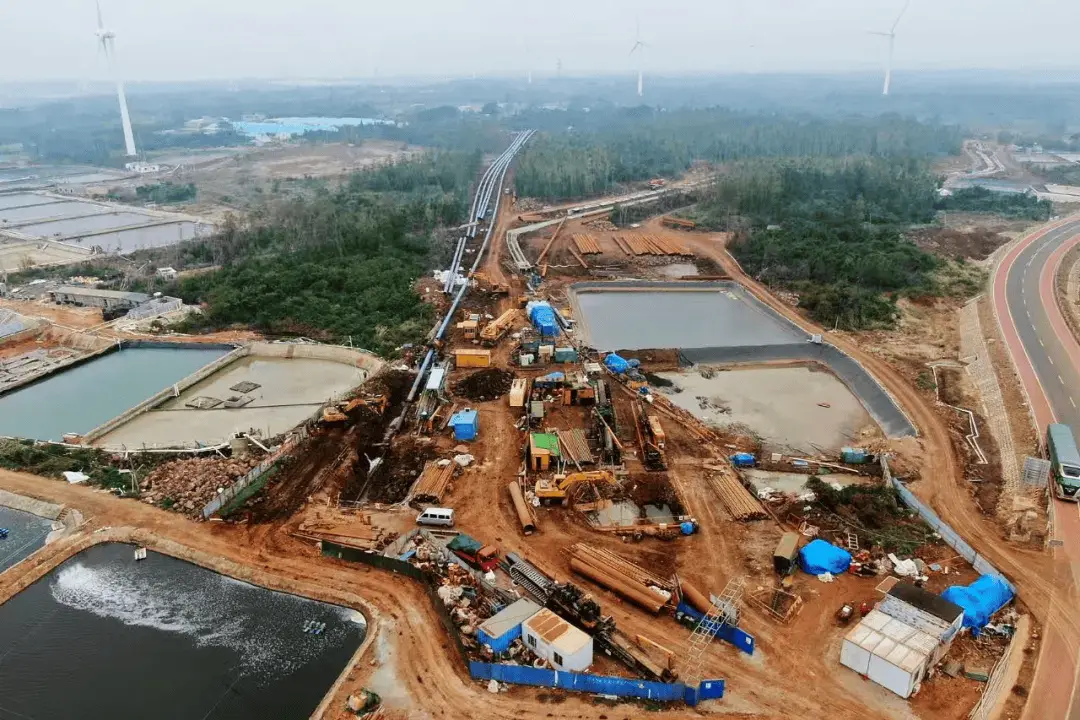 上海建工如何用1650米钢铁长龙点亮海南千家万户?揭秘国内最长海上风电项目 第4张 上海建工如何用1650米钢铁长龙点亮海南千家万户?揭秘国内最长海上风电项目 第4张