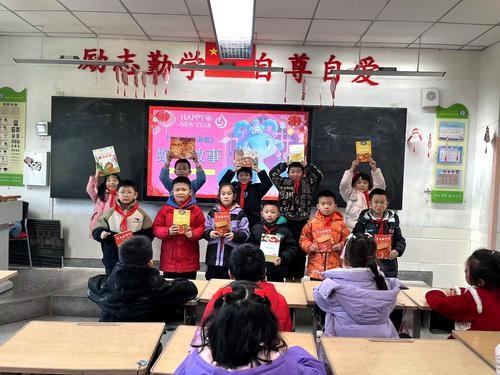 童话世界大冒险！九州小学的孩子们如何用创意点亮新年？  第3张