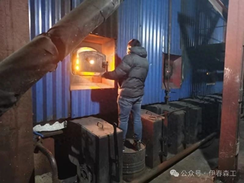 伊春森工双丰林业局如何确保冬日供暖万无一失？揭秘背后的专业运维团队  第1张