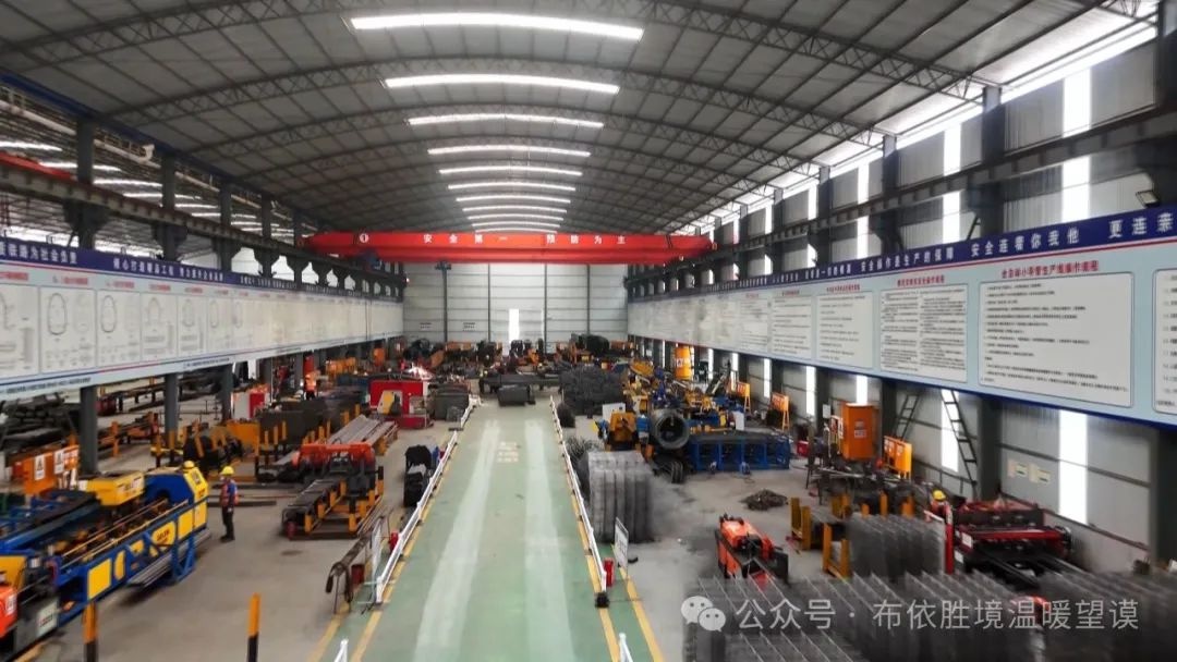 望谟中铁十八局钢构件厂开足马力！为黄百铁路建设提供坚实保障的秘诀是啥？  第2张