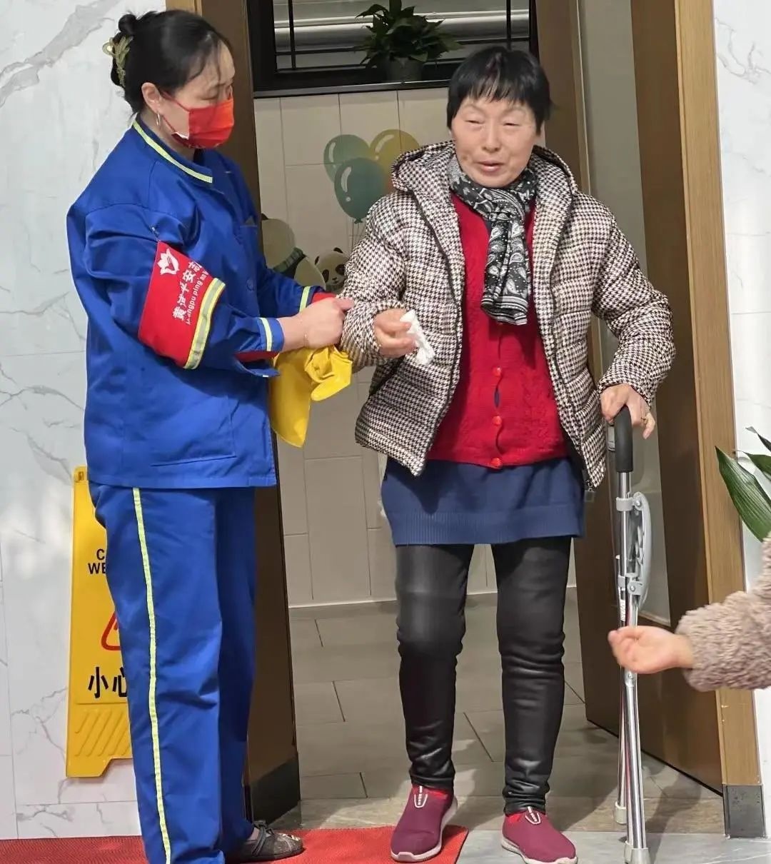 春节2000余名黄浦环卫工在岗！遇抽粪难题他们如何解民忧？  第3张