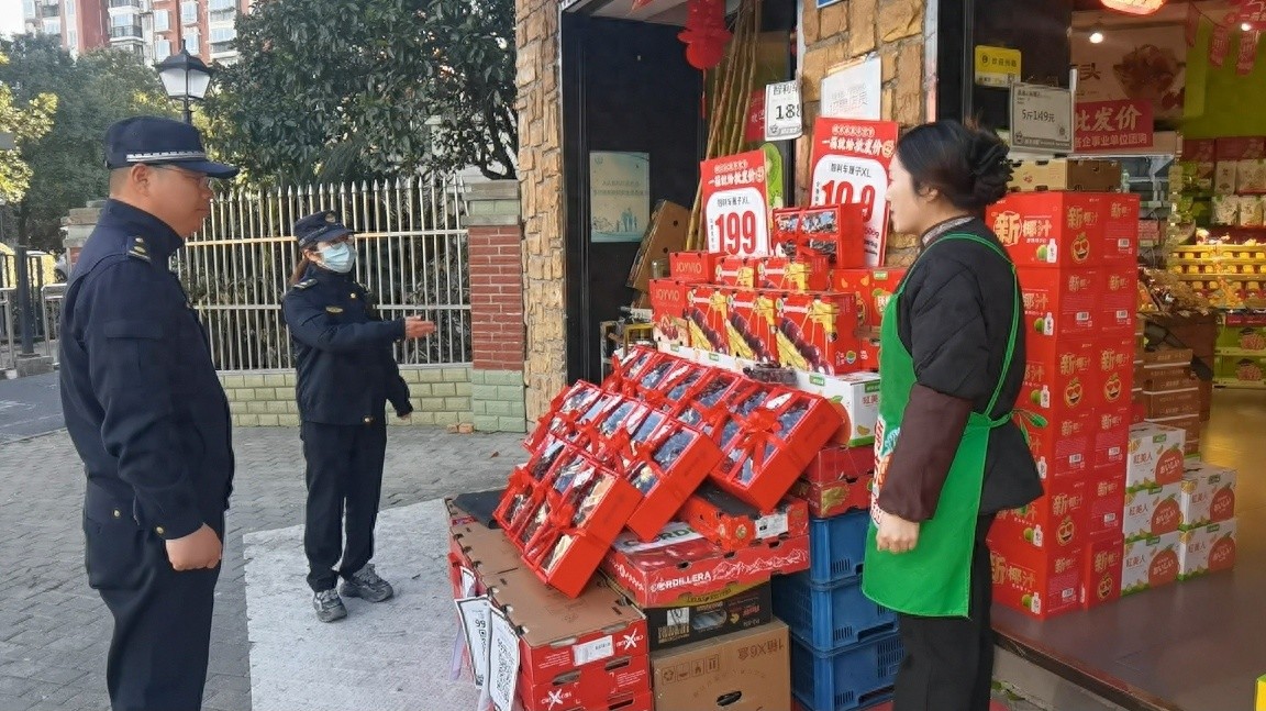 春节期间如何有效整治跨门经营现象？1626人次执法巡查揭秘