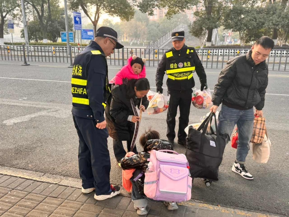 春节期间如何有效整治跨门经营现象？1626人次执法巡查揭秘  第5张
