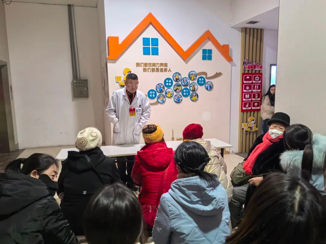 奔波中的守护神！乘风街道联合龙南医院为快递员、外卖员、网约车司机送上暖心义诊，你感受到了吗？  第4张