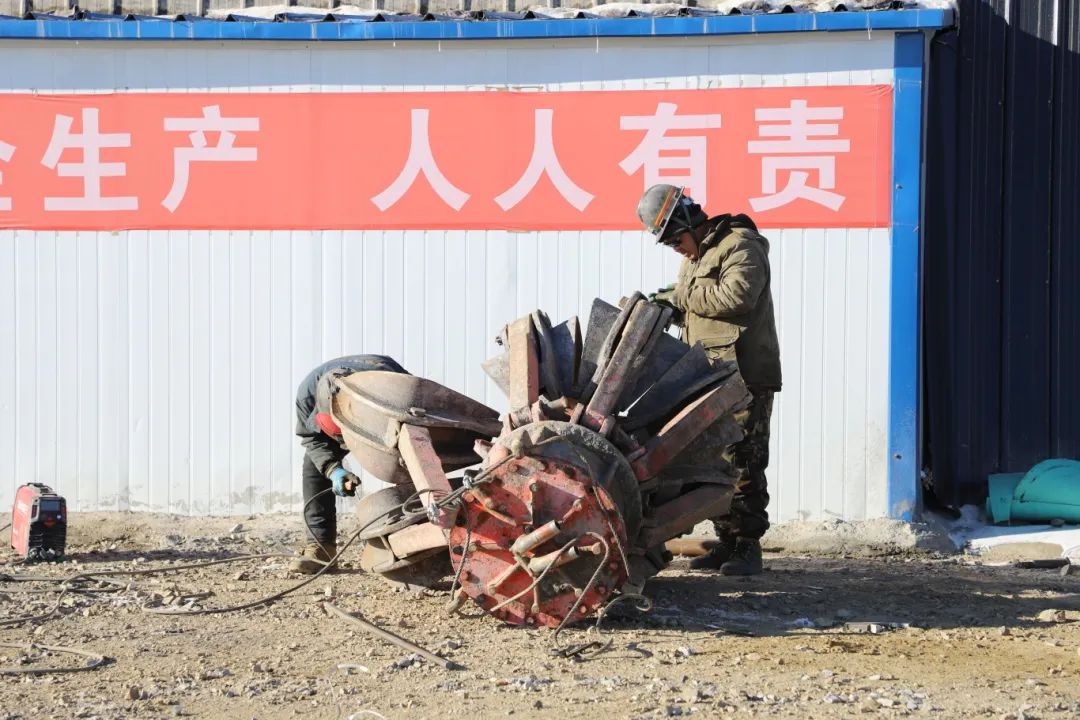 达茂旗如何通过金融创新推动45万吨铜镍矿项目顺利建设？  第2张