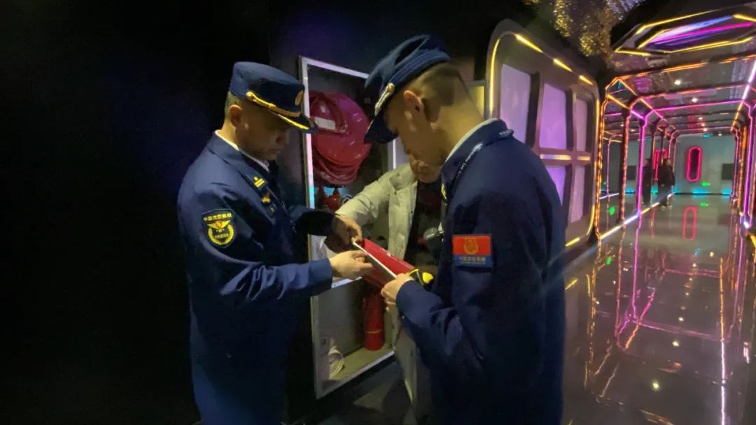 西和县消防救援大队如何确保春节平安？揭秘2025年消防安全背后的故事  第4张