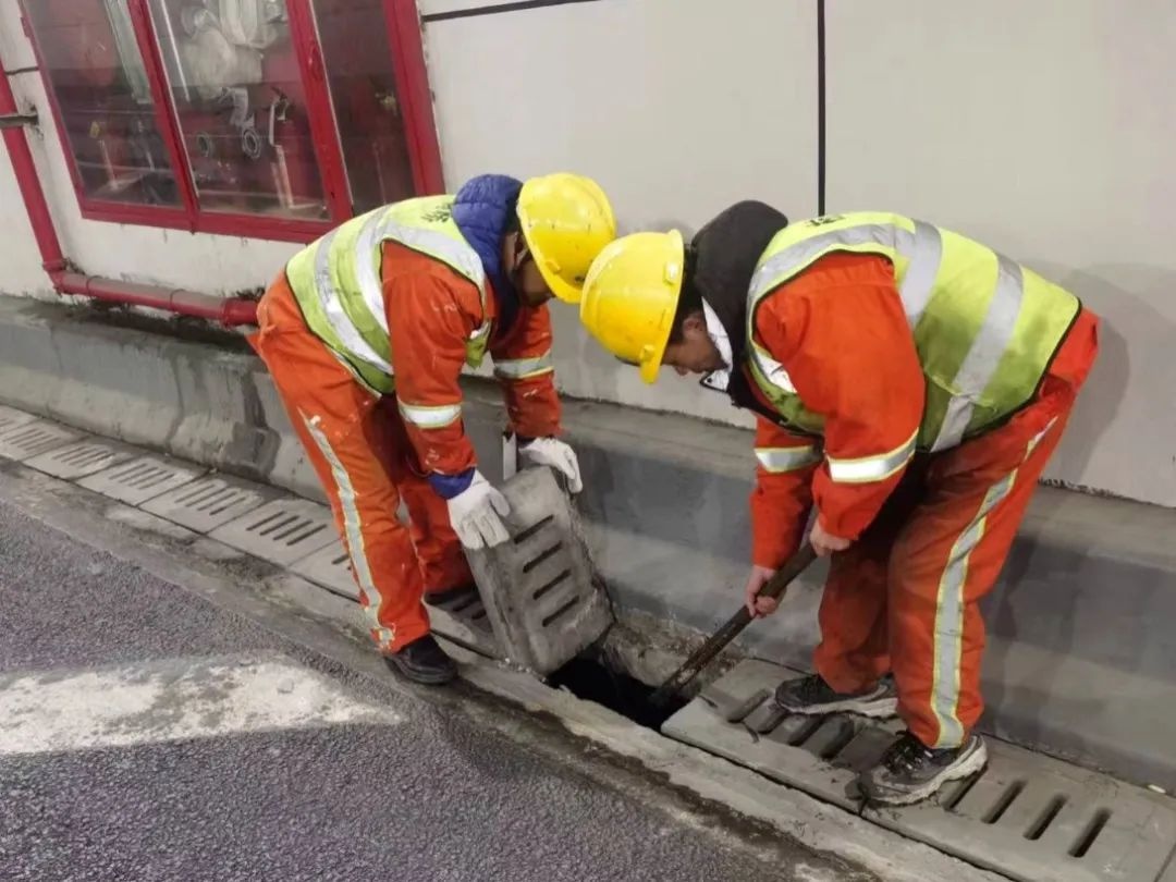 立春后的冷空气来袭,城管部门如何确保城市安全运转? 第3张 立春后的冷空气来袭,城管部门如何确保城市安全运转? 第3张