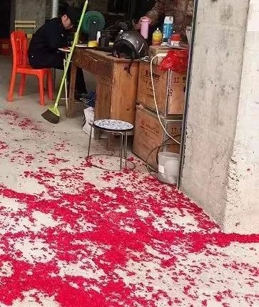 平南县严查烟花爆竹违规燃放！4起案件曝光，你还在冒险吗？  第3张