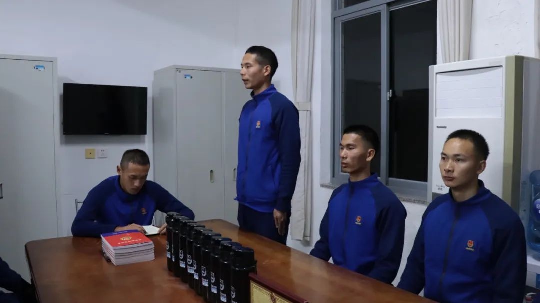 春节过后，新消防员如何迅速收心投入训练？揭秘福建森林消防的秘诀  第3张