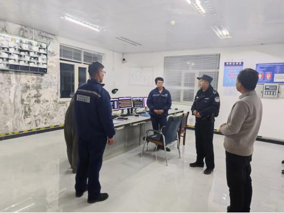 春节期间，共和县公安局廿地派出所如何保障群众安全？揭秘他们的行动  第3张